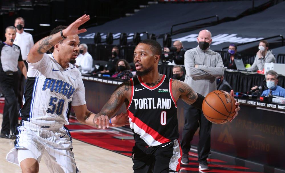 魔术横扫上海队，麦科勒姆点燃赛场