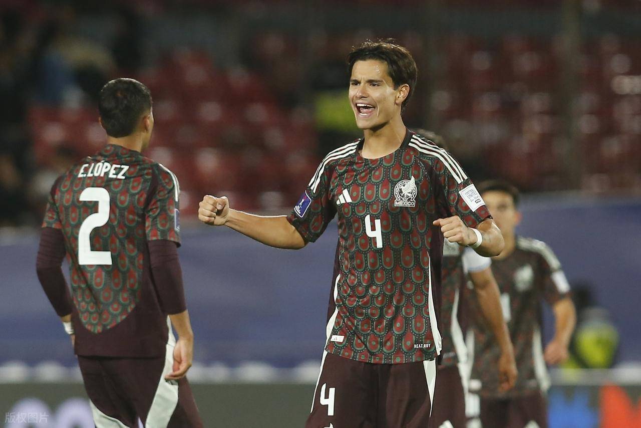 墨西哥完胜智利，内马尔高光表现