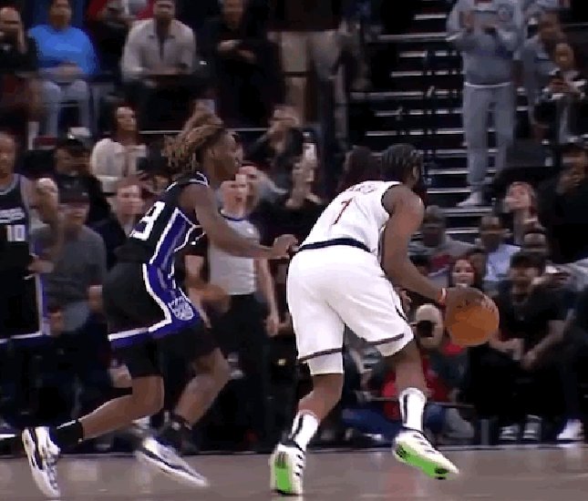 快船轻取吉林队,拉文统治全场 快船轻取吉林队,拉文统治全场