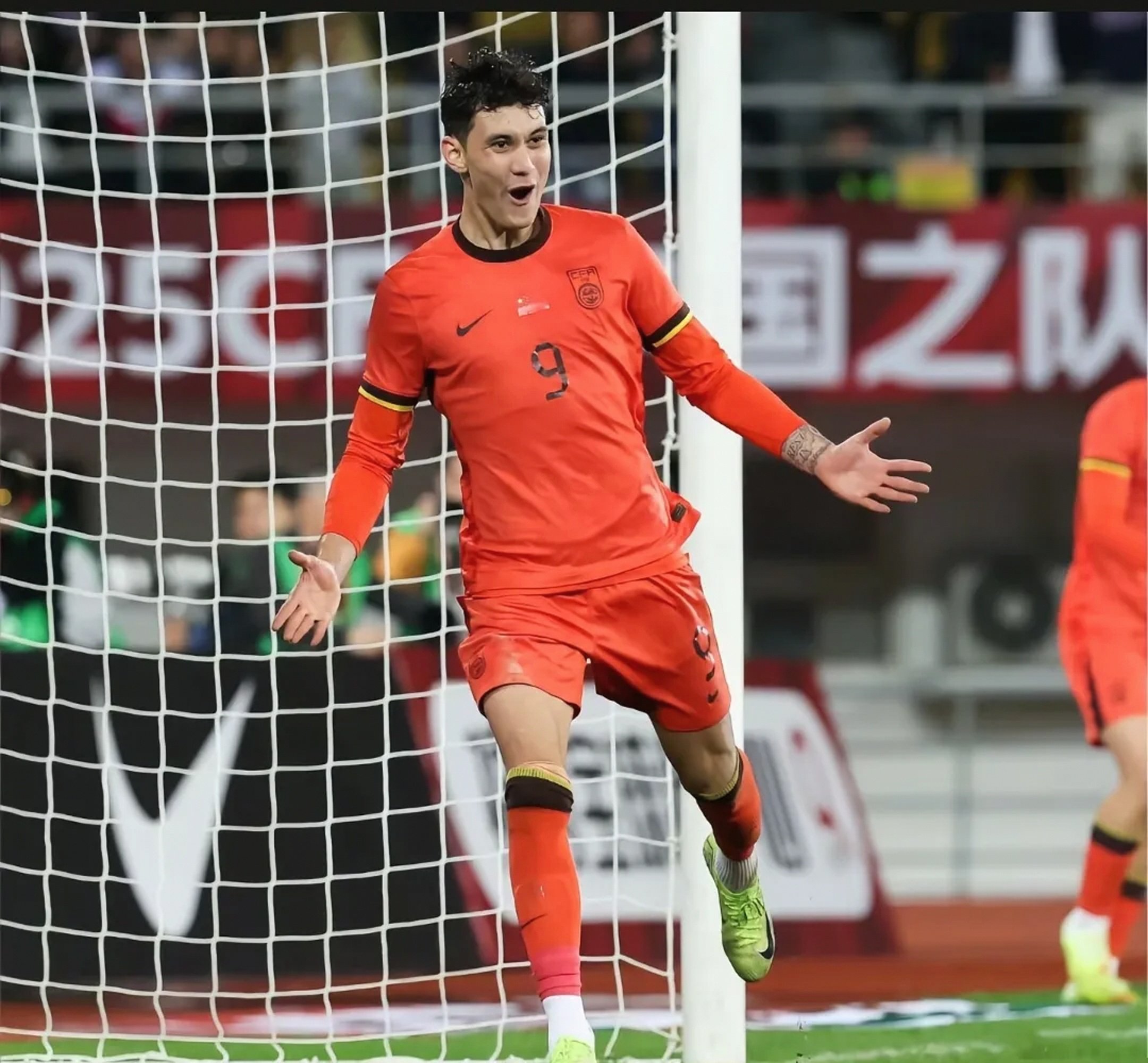 中超球队披露近况，士气高昂稳居积分榜前列