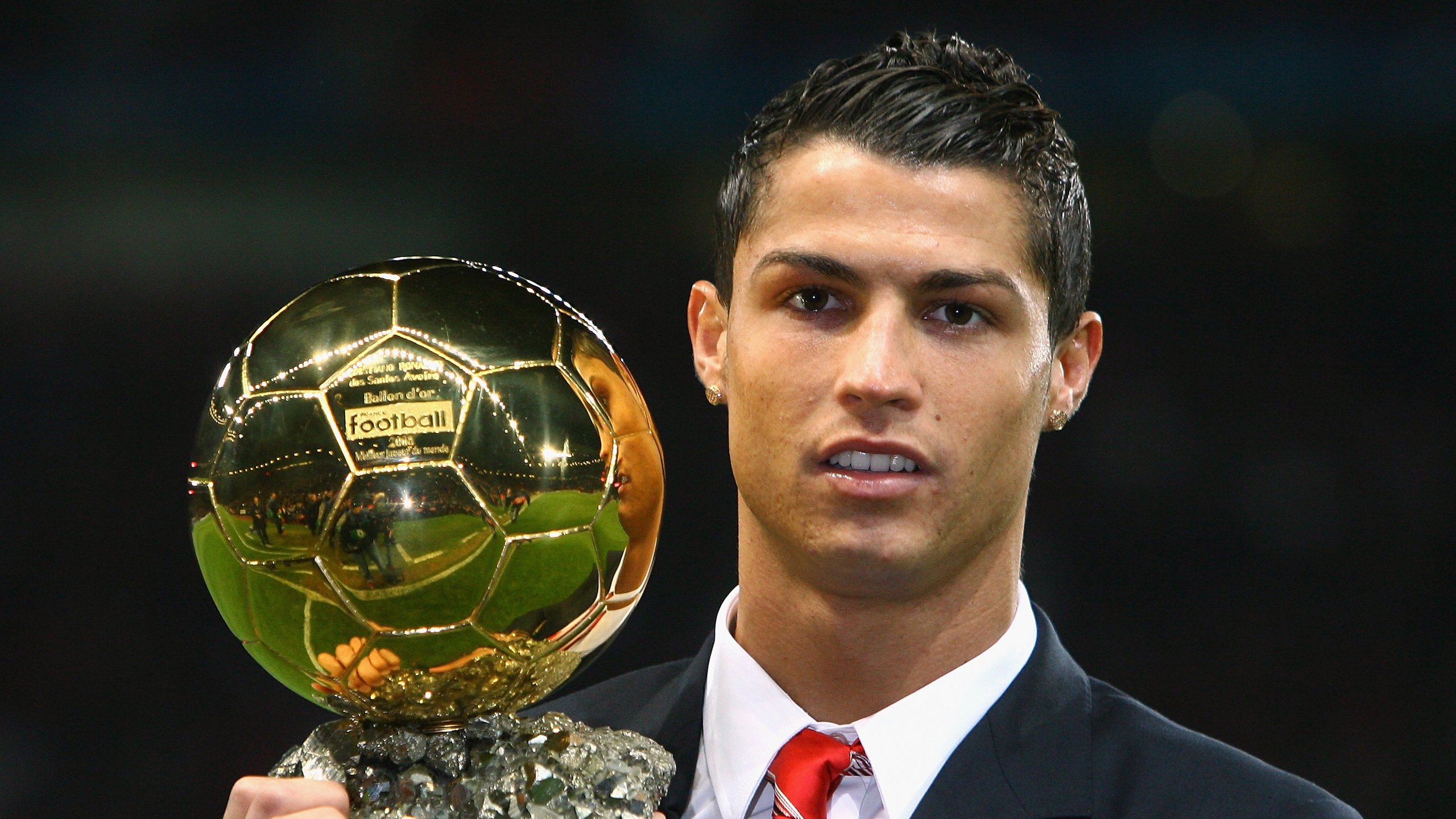 北欧童话再临，丹麦绝杀皇马之夜，姆巴佩领军书写新传奇